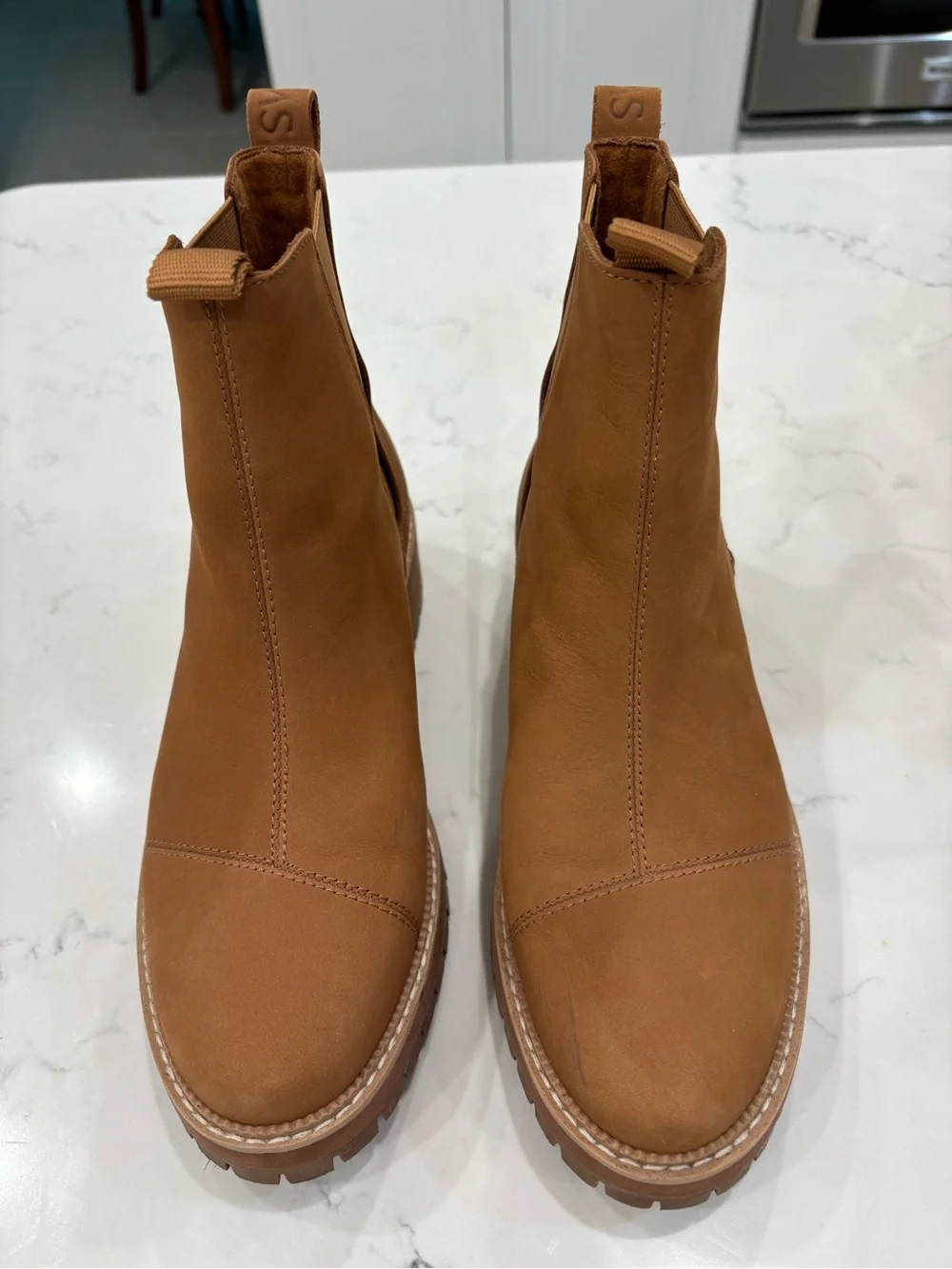 Toms Women's Tan Chelsea Lug Boot, Size 9, NWOT